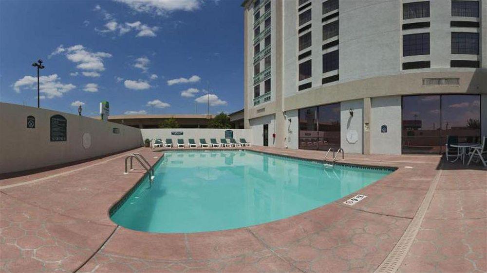 Wyndham Garden Wichita Downtown Otel Dış mekan fotoğraf