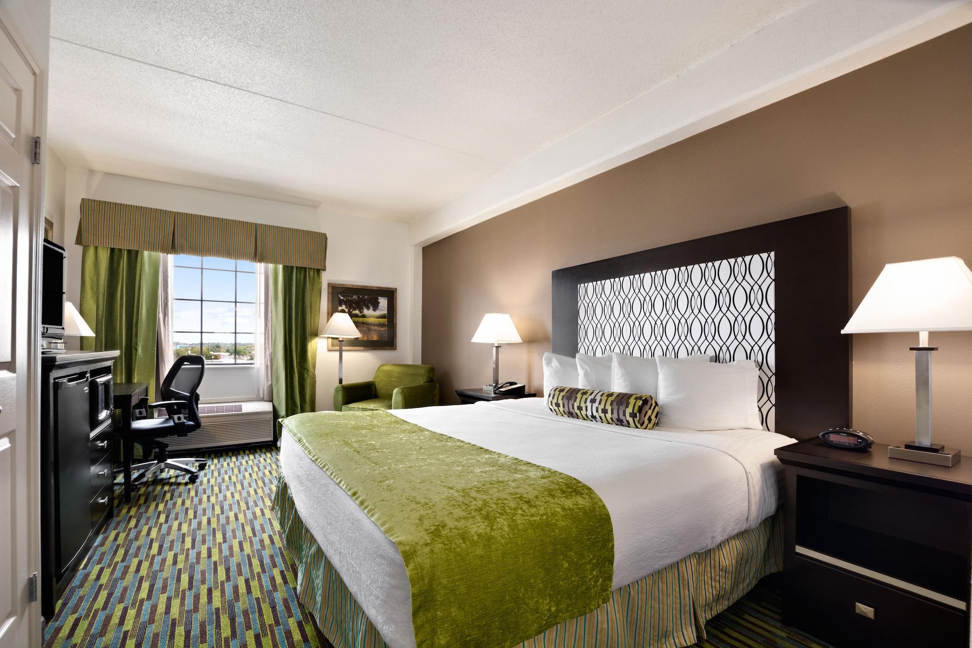 Wyndham Garden Wichita Downtown Otel Dış mekan fotoğraf