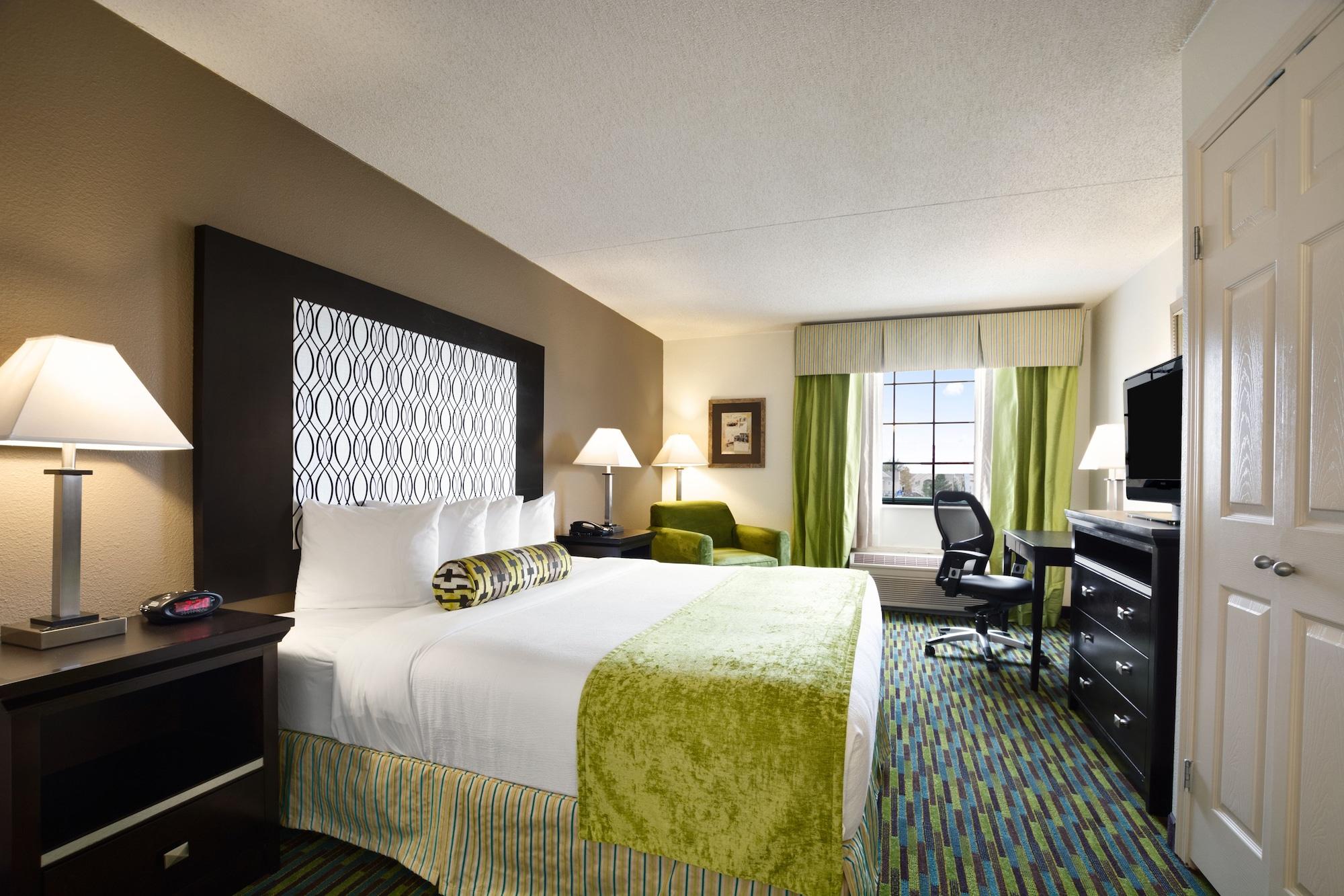 Wyndham Garden Wichita Downtown Otel Dış mekan fotoğraf
