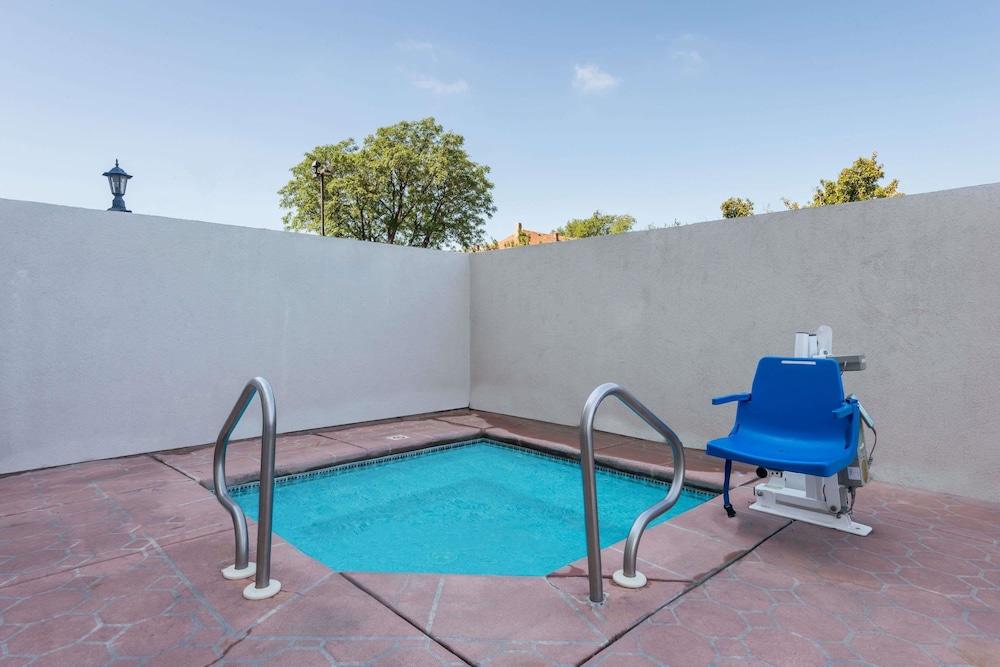Wyndham Garden Wichita Downtown Otel Dış mekan fotoğraf