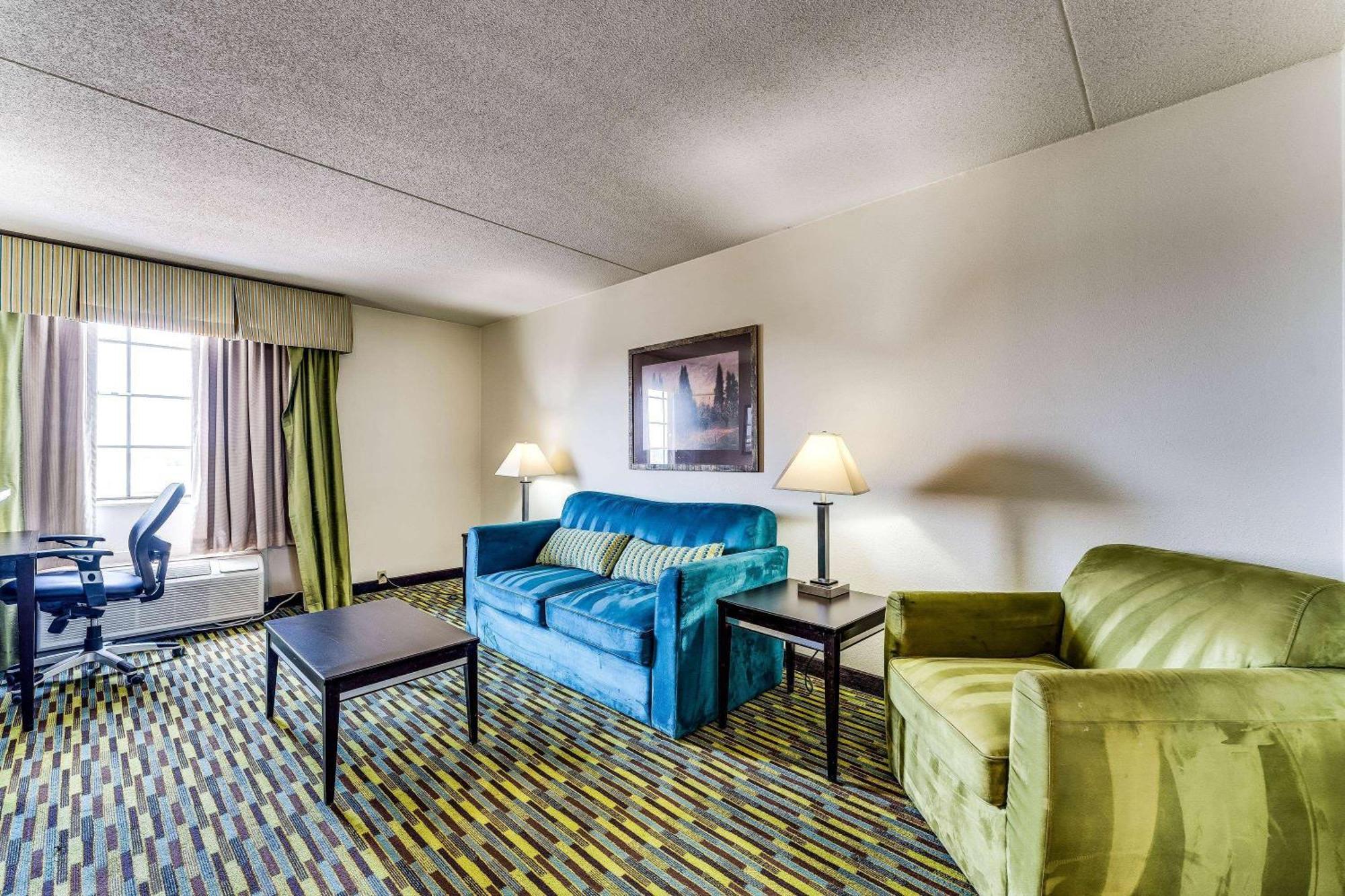 Wyndham Garden Wichita Downtown Otel Dış mekan fotoğraf