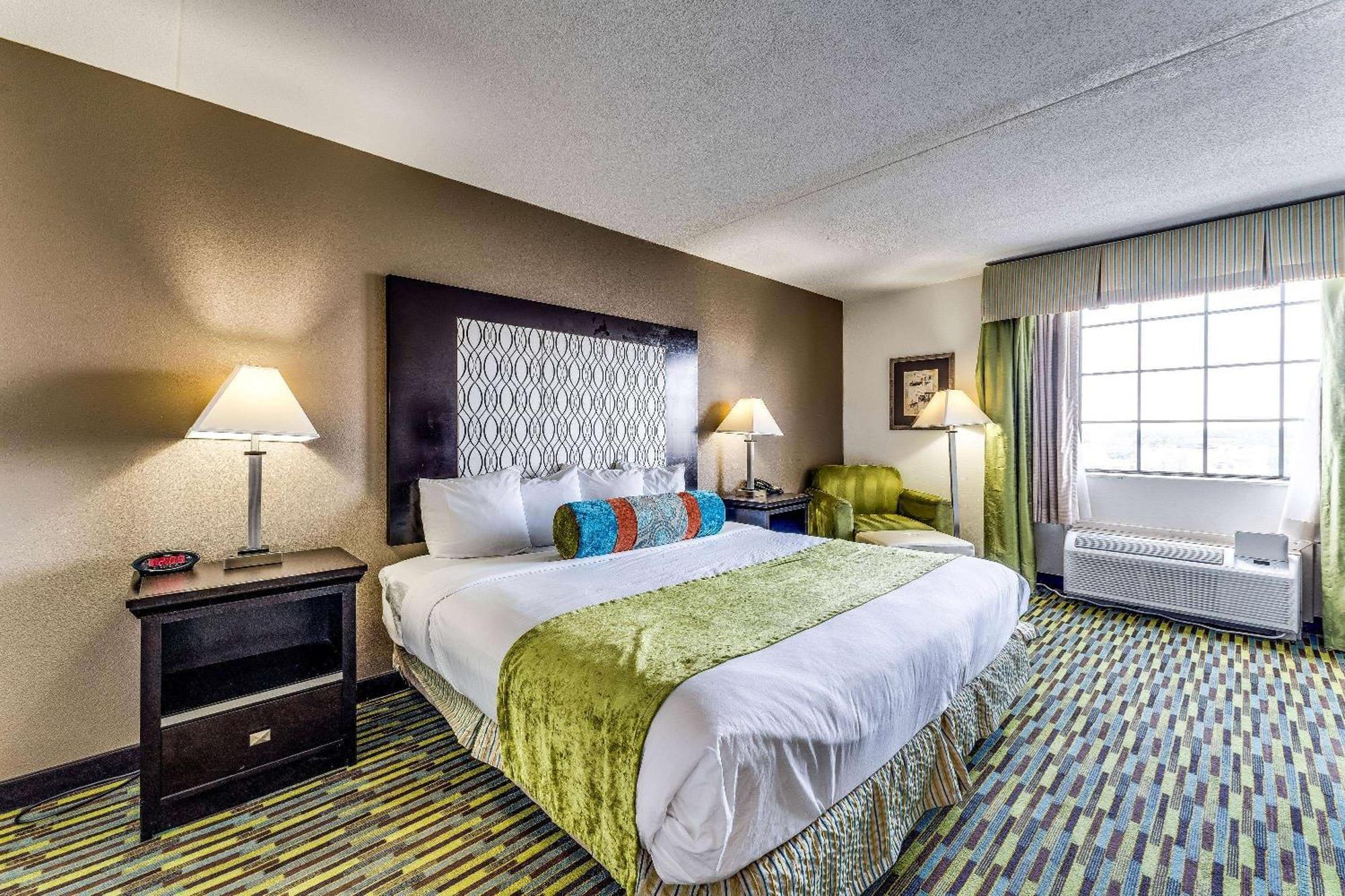Wyndham Garden Wichita Downtown Otel Dış mekan fotoğraf