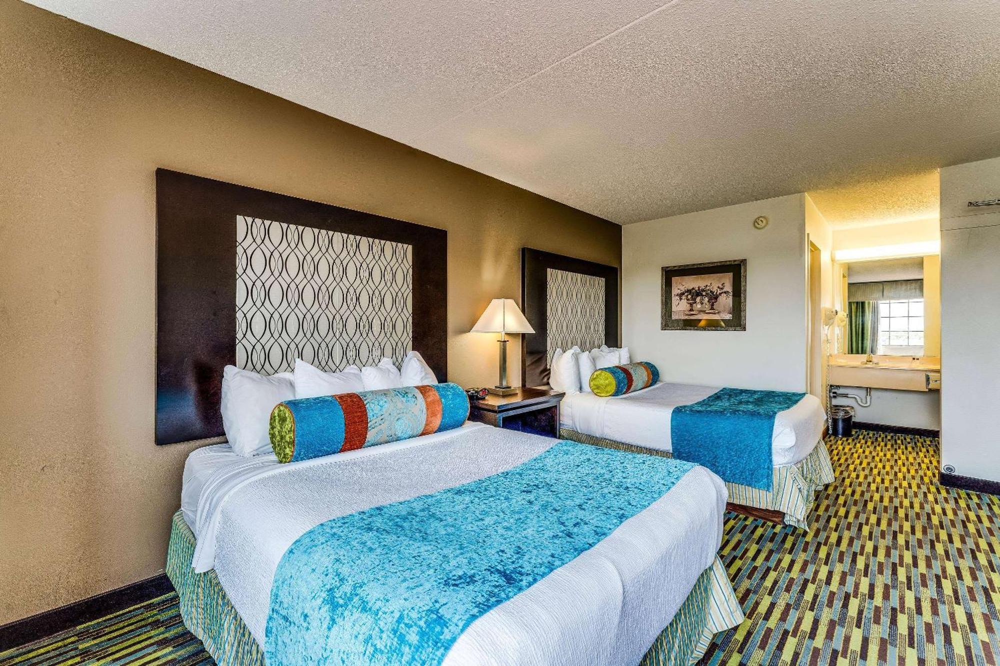 Wyndham Garden Wichita Downtown Otel Dış mekan fotoğraf