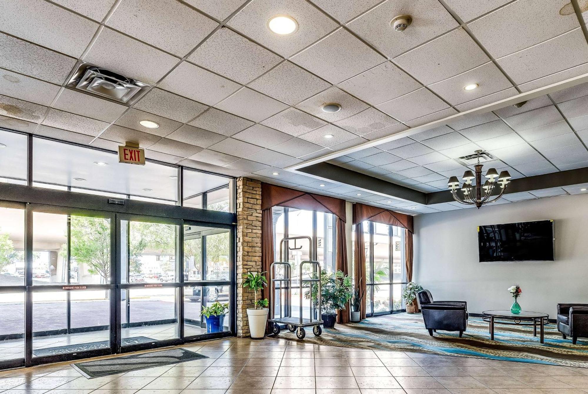 Wyndham Garden Wichita Downtown Otel Dış mekan fotoğraf